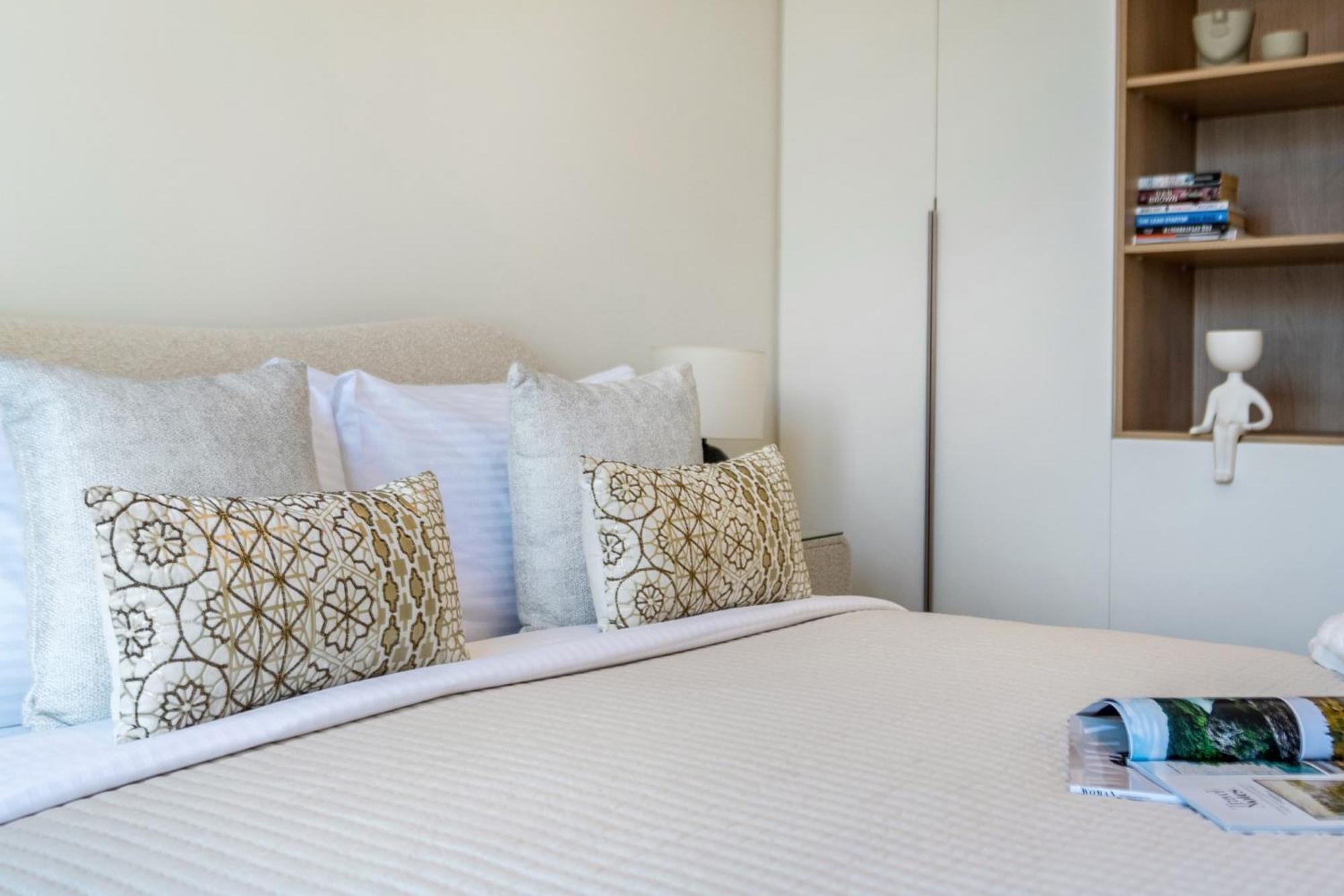 The Smart Concierge - La Rive Port De Lamer * Dubai