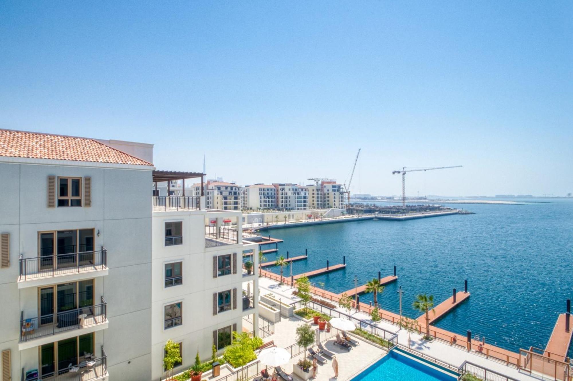 The Smart Concierge - La Rive Port De Lamer Dubai