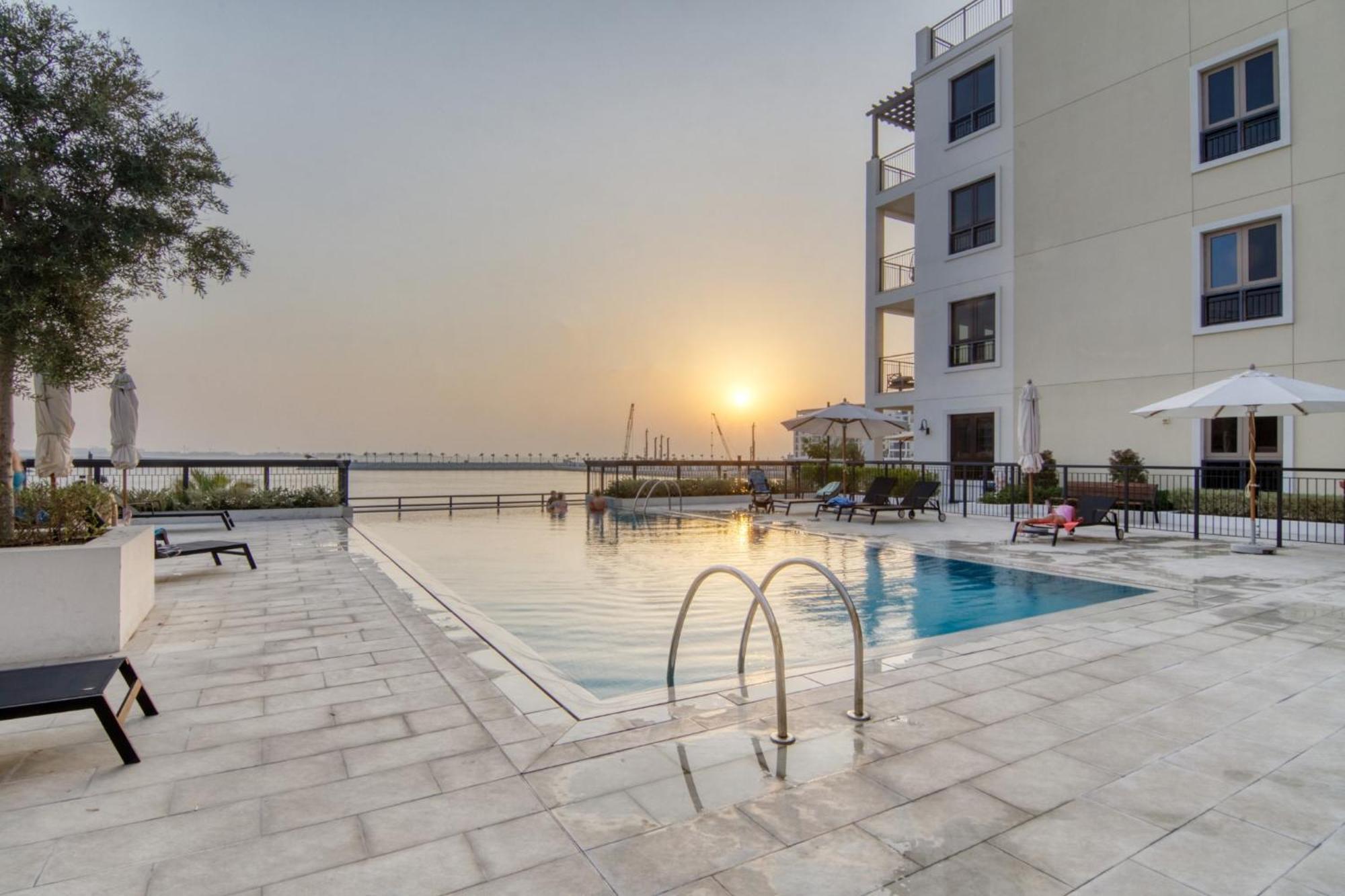 The Smart Concierge - La Rive Port De Lamer Dubai